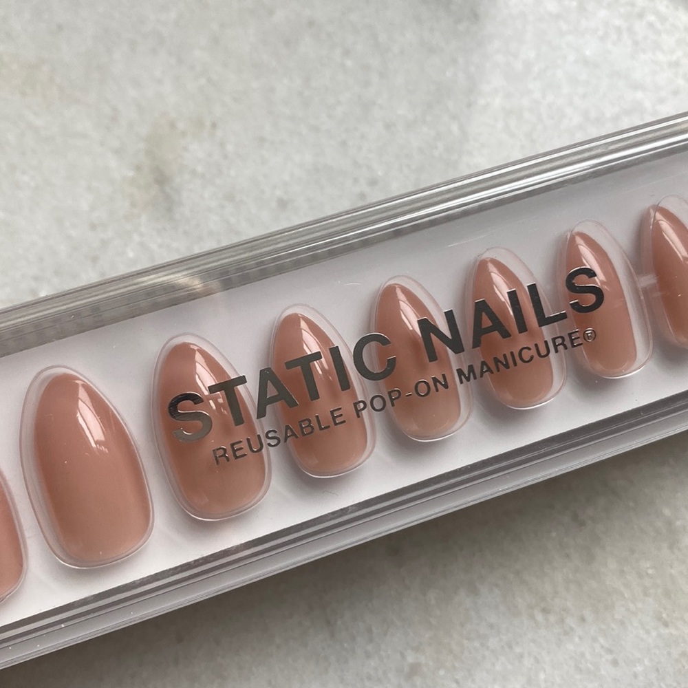 NEW Static Nails Press On Nails — Nudist almond
